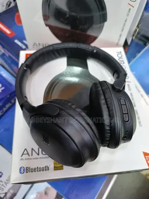 JBL Tour One M2 – Wireless
Headphones