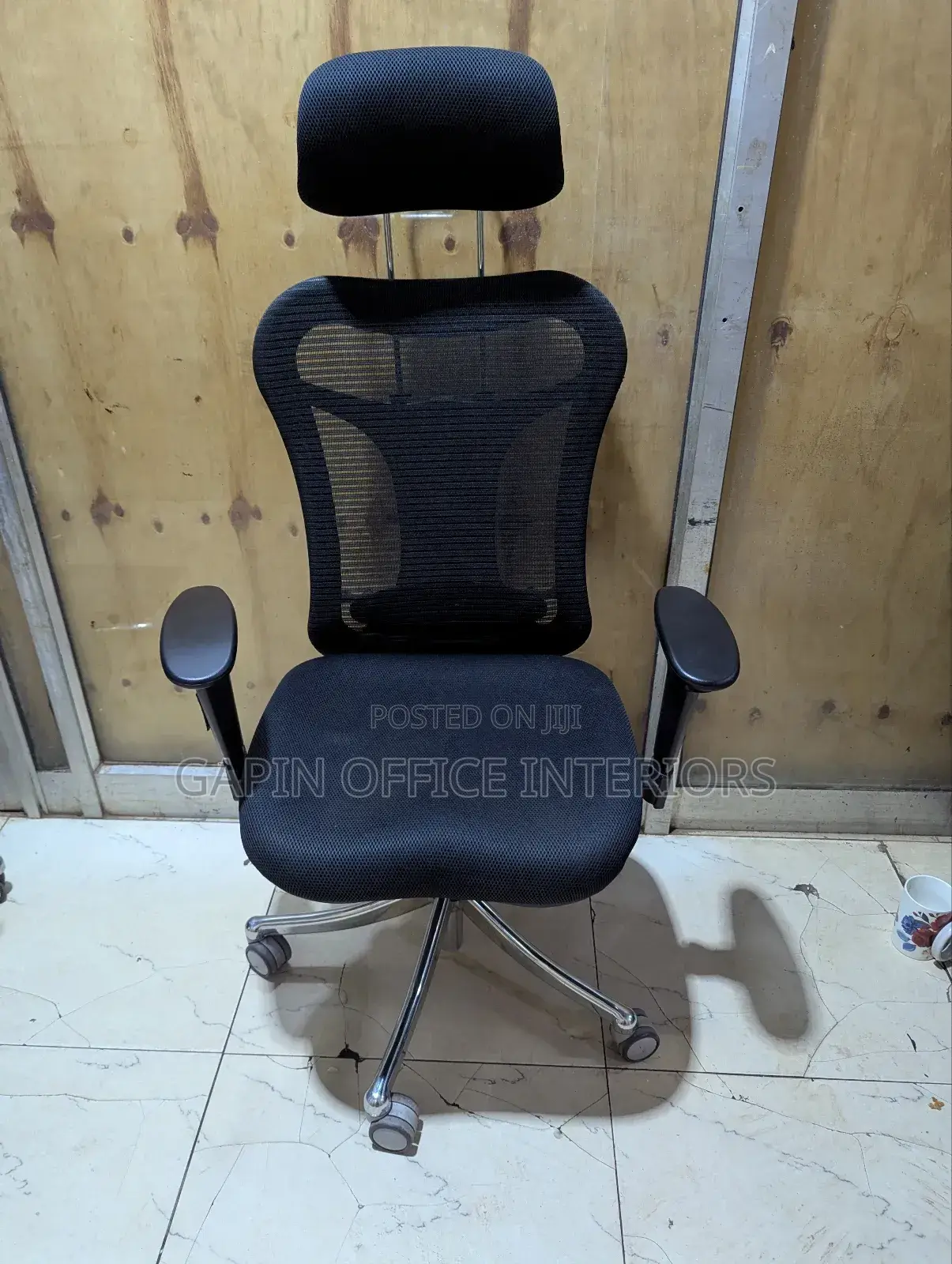 Second Hand Nice Looking Executive Back Mesh Office Chair