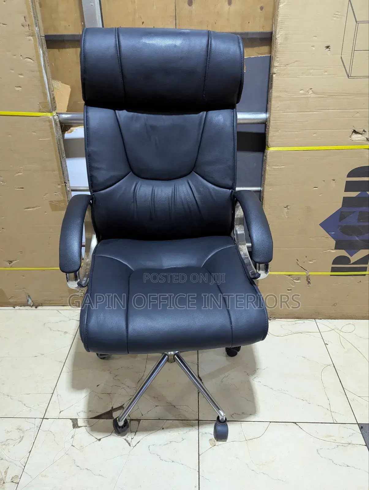 Refurbished Executive Rotating Office Chair