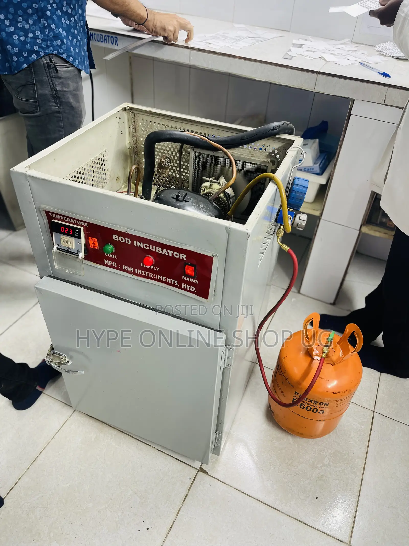 Chiller Units Professional Technician