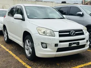 Toyota RAV4 2.5 2012 White