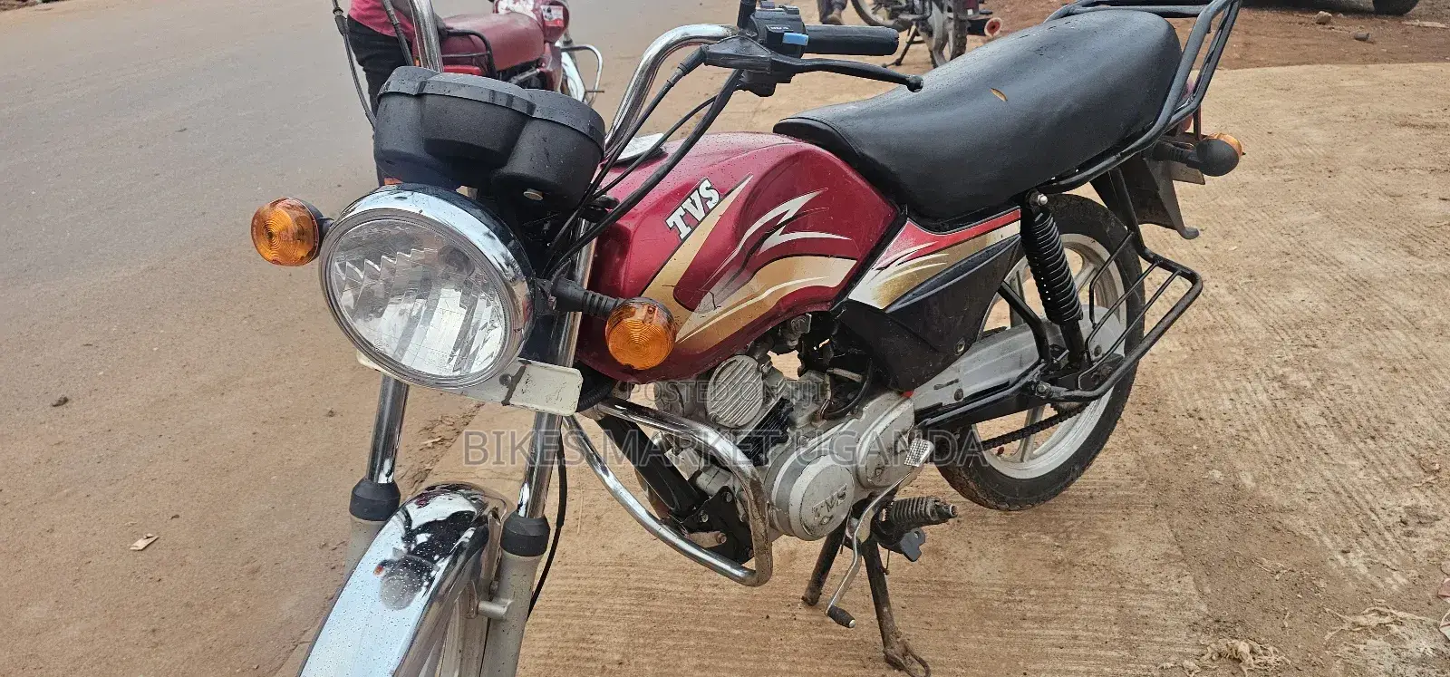 TVS HLX 125 2017 Red