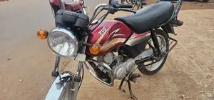 TVS HLX 125 2017 Red