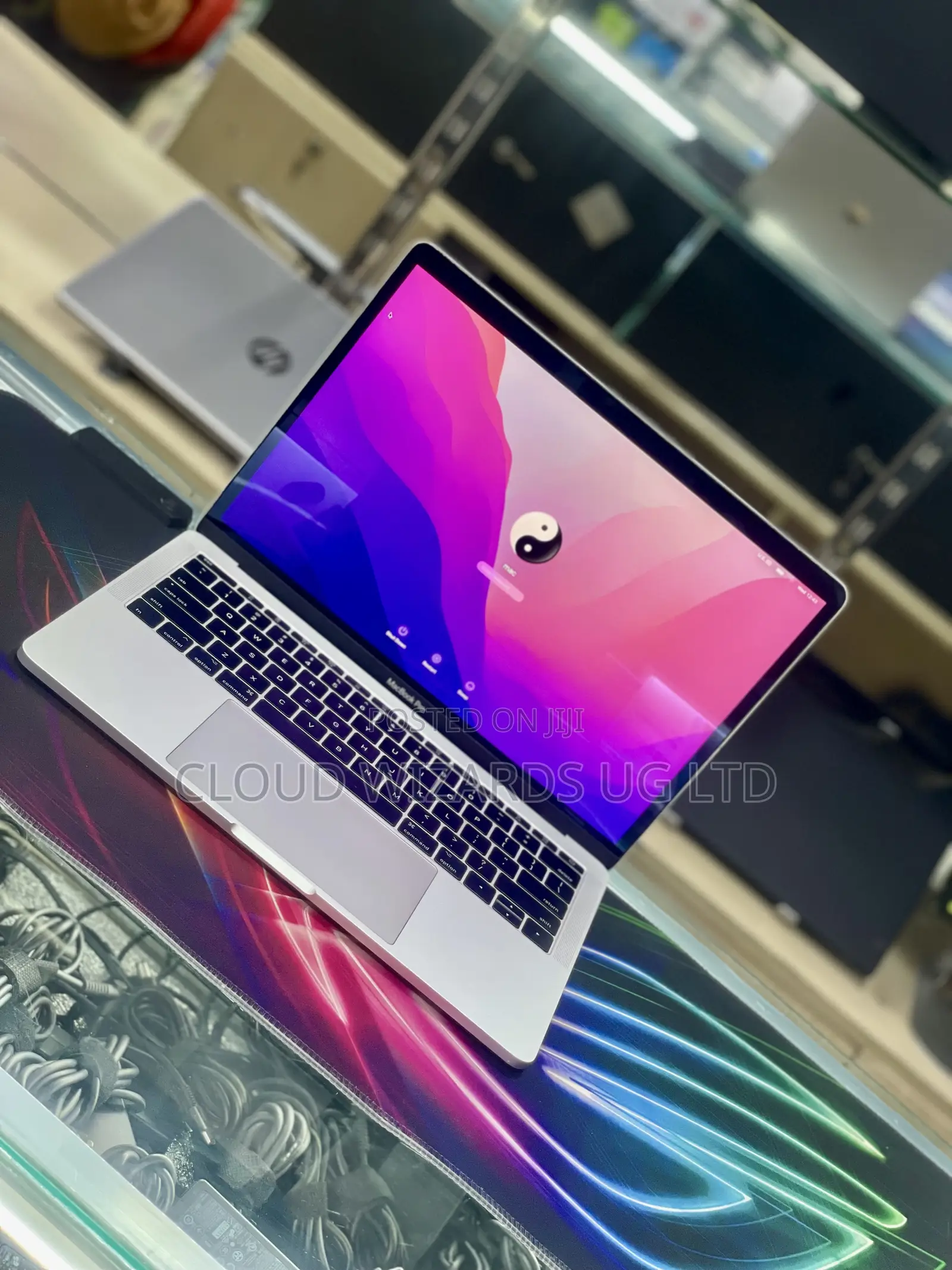 Laptop Apple MacBook Pro 2017 8GB Intel Core I5 SSHD (Hybrid) 256GB