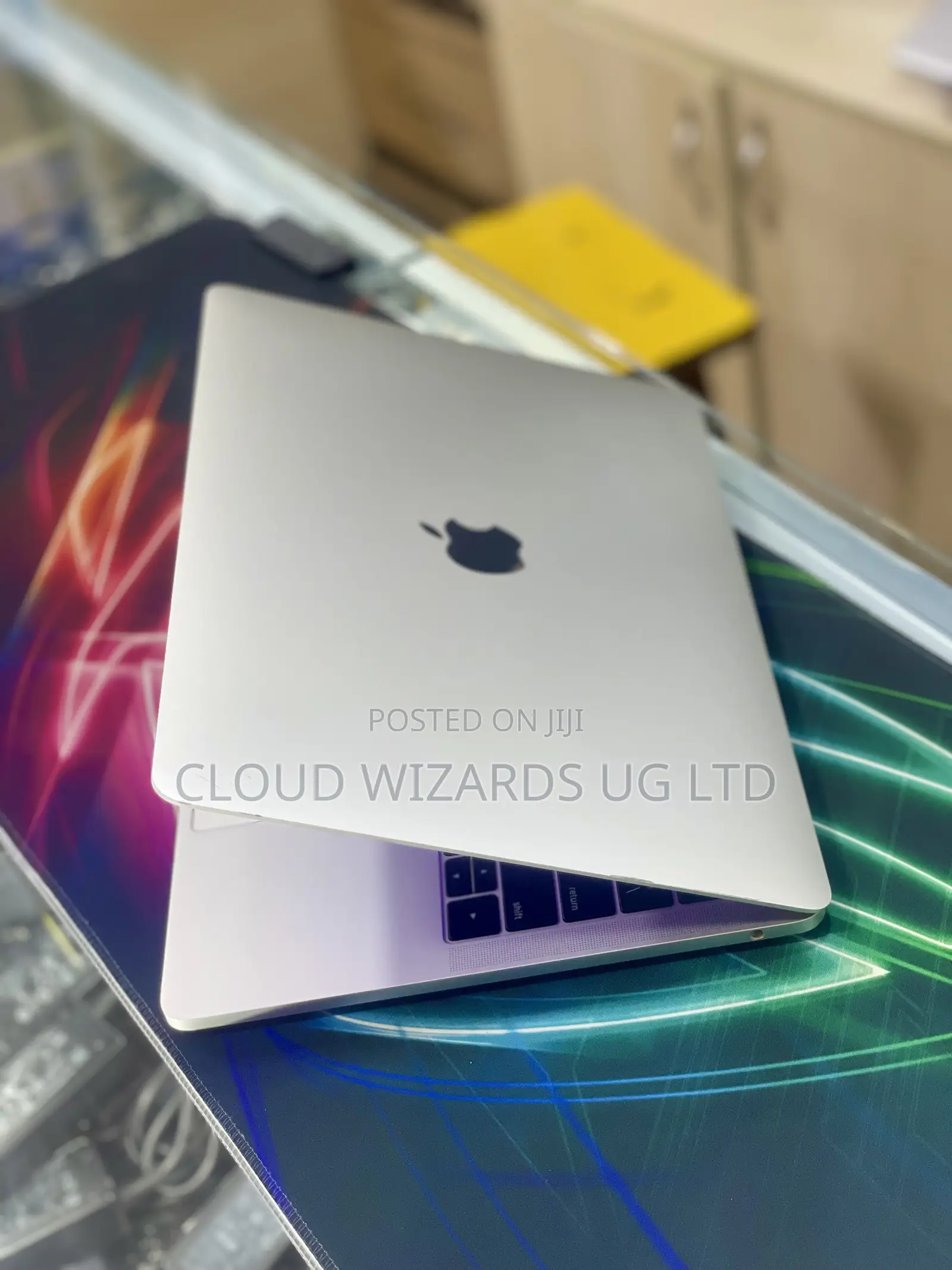 Laptop Apple MacBook Pro 2017 8GB Intel Core I5 SSHD (Hybrid) 256GB