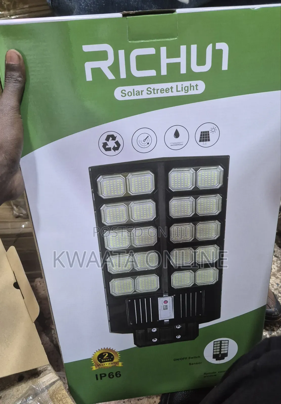 1200watt Solar Powered Remote Controlled Led Street/Pole Light