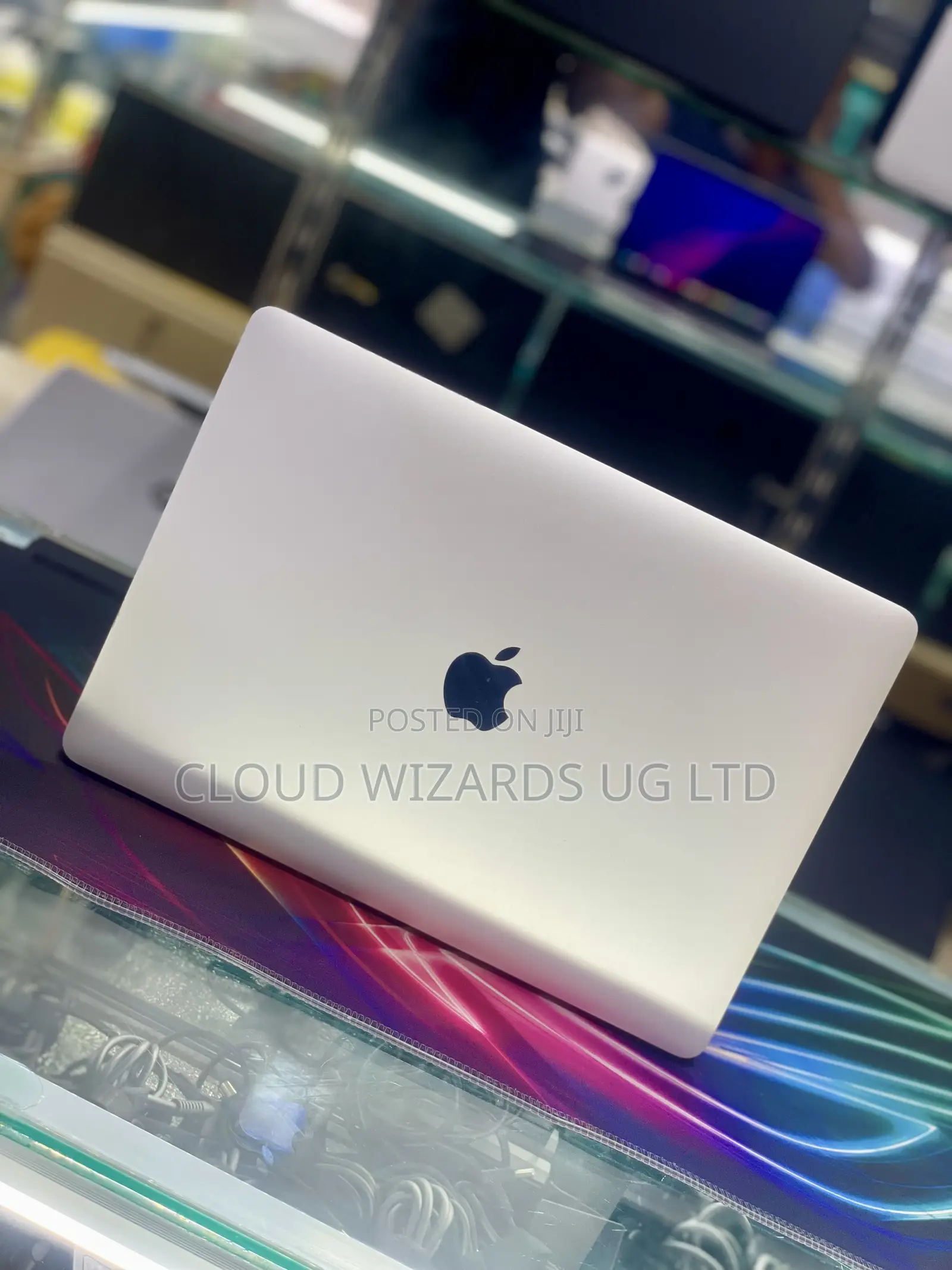 Laptop Apple MacBook Pro 2017 16GB Intel Core i5 SSHD (Hybrid) 256GB