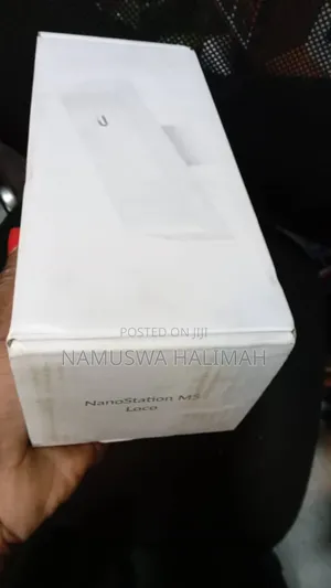 Ubiquiti Nanostation Loco M5, a 5 GHZ Wireless Device.