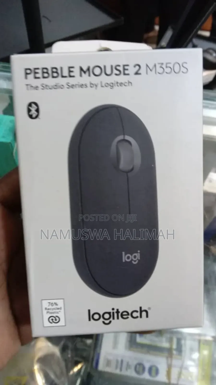 Logitech Pebble Mouse 2 M350s.