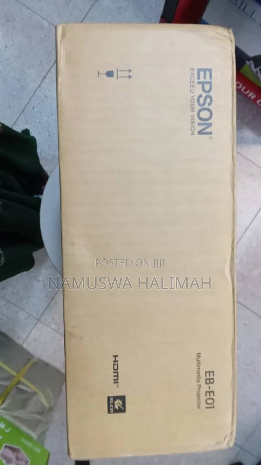 Epson Eb-E01 Xga Projector.