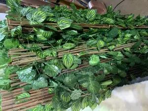 Artificial Wall Decorations Per Bunch