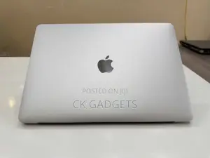 New Laptop Apple MacBook Pro 2018 8GB Intel Core I5 SSD 256GB