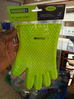 Royalford Rf10275 Silicone Oven Mitt.