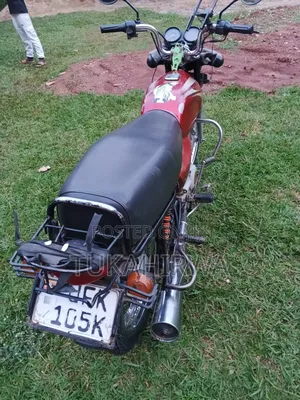 Bajaj Boxer 2021 Red