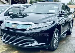 Toyota Harrier 2.0 2017 Black