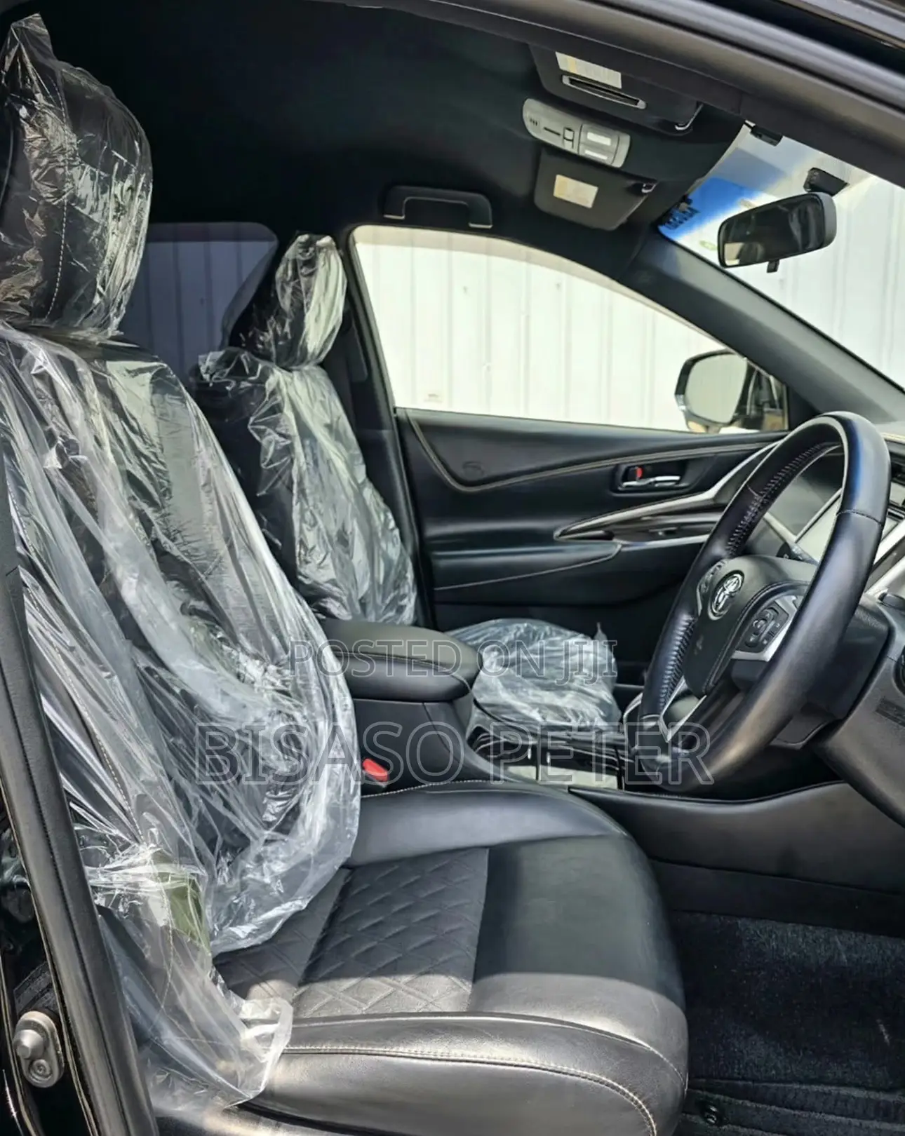 Toyota Harrier 2.0 2017 Black