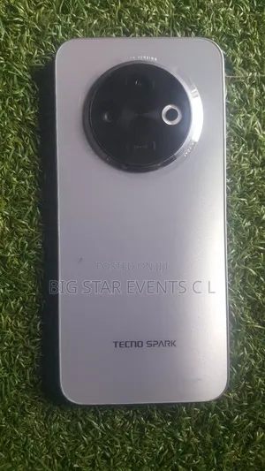 Tecno Spark 30 128 GB Black