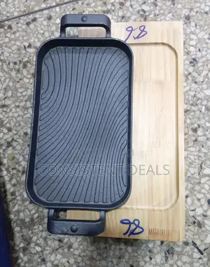 Cast Iron Steak Plate With Wooden Tray