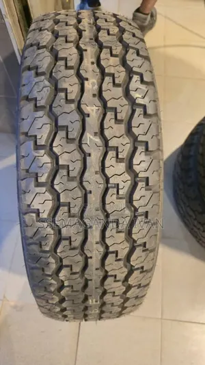 275/7016 Dunlop Grand Trek Tg28m2 Brand New Tyres