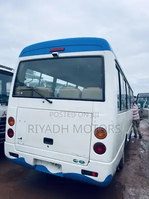 Mitsubishi Fuso Rosa 2012 White