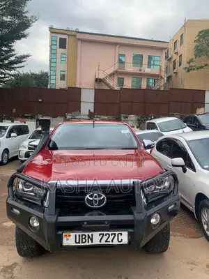 Toyota Hilux 2015 Red