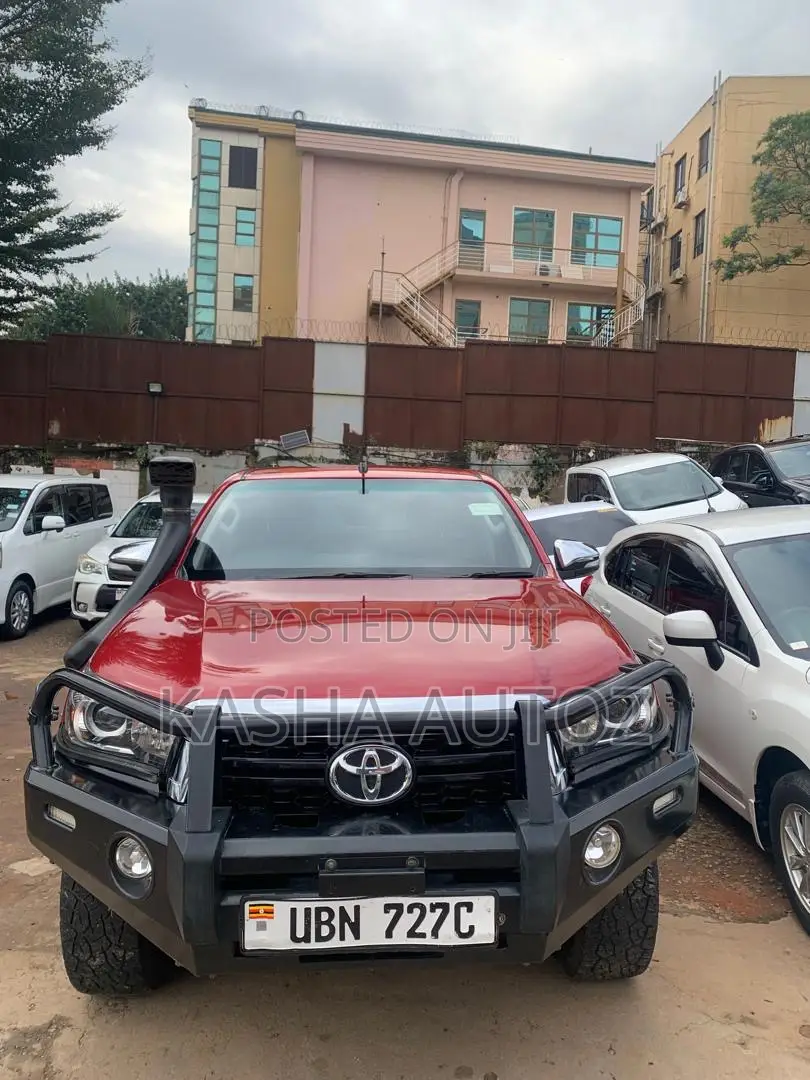 Toyota Hilux 2015 Red