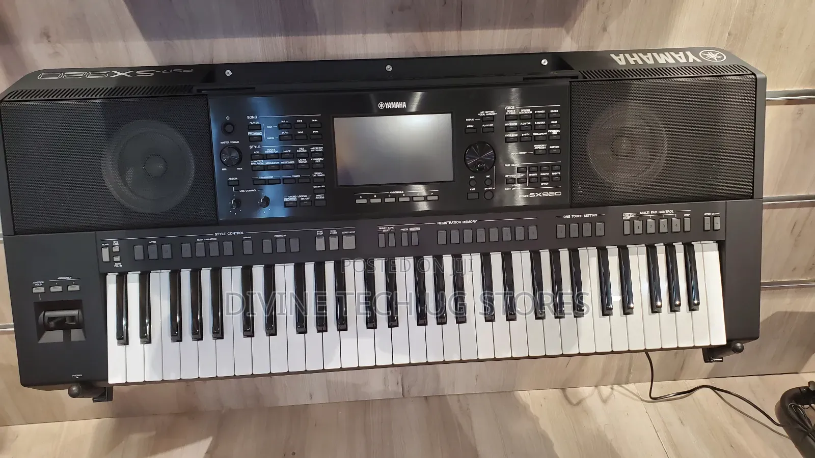 Yamaha PSR-Sx920 61-Key Arranger Workstation