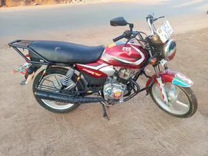 TVS HLX 125 2023 Red
