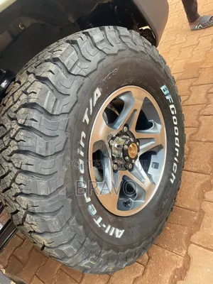 New Rims Size 16 for Land Cruiser Hard Top.