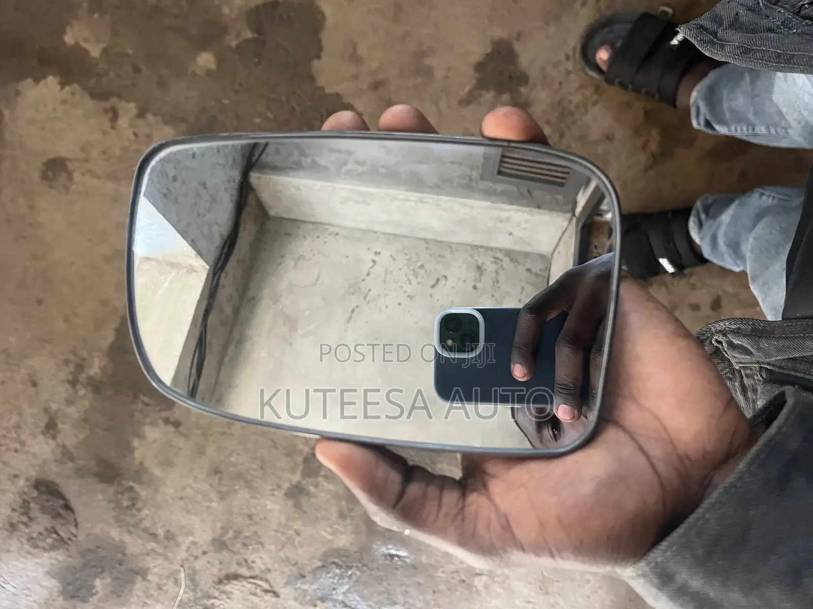Wish 2006 Side Mirror Plate