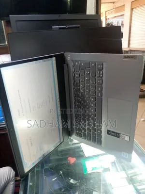 Laptop Lenovo Y40-80 8GB Intel Core I3 HDD+SSD 1T