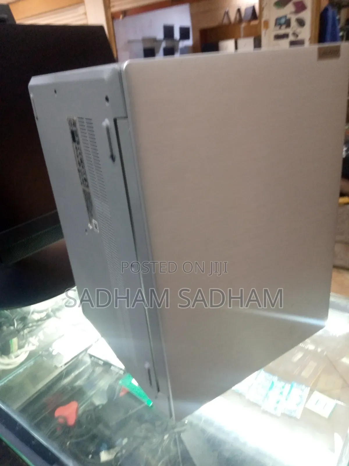 Laptop Lenovo Y40-80 8GB Intel Core I3 HDD+SSD 1T