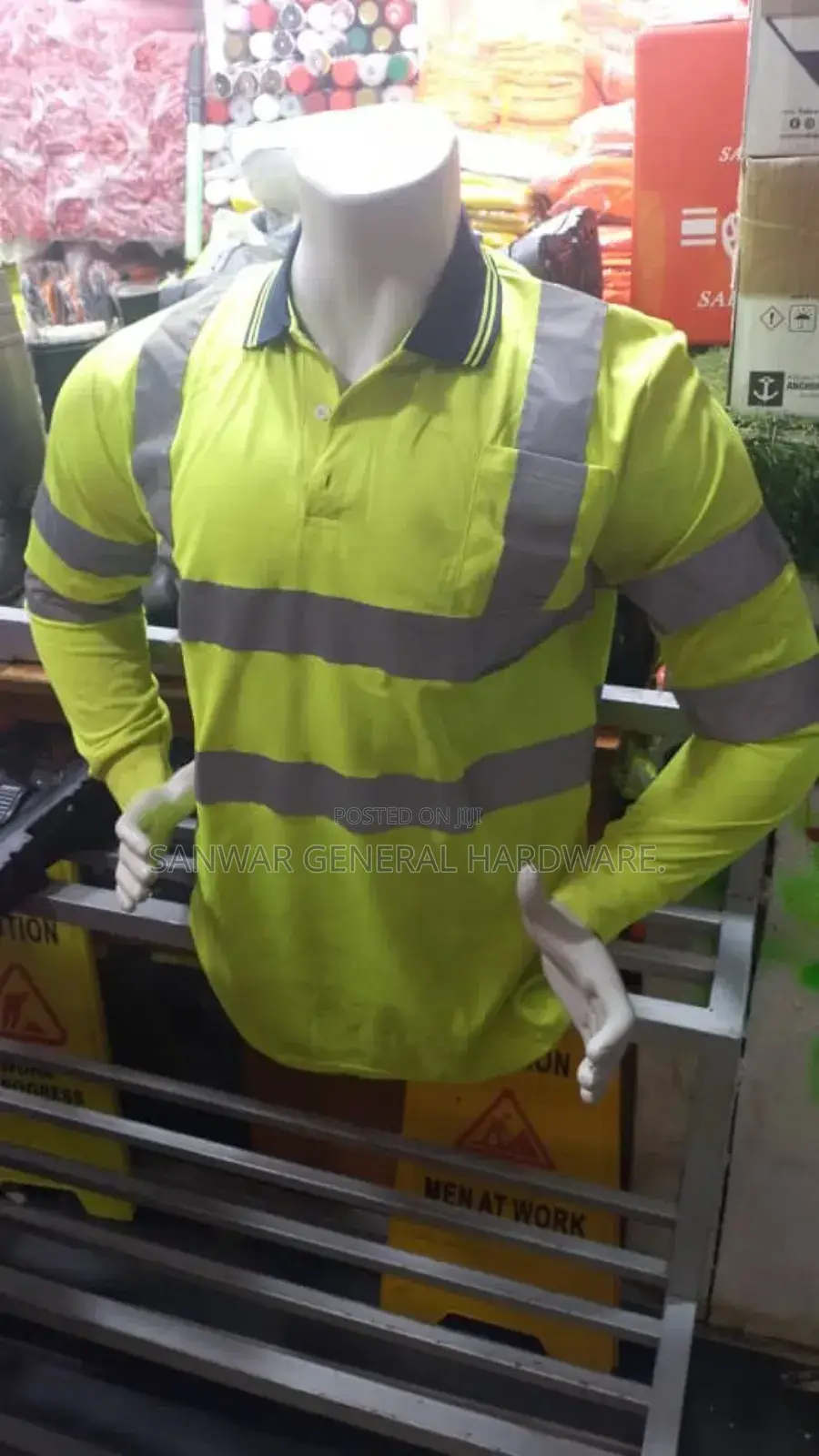 T-shirts With Reflectors.(Colar)