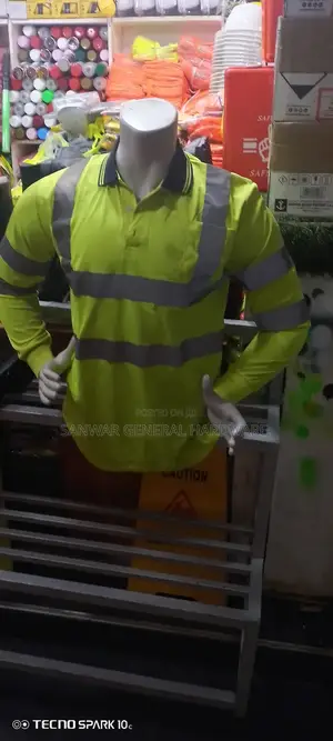 T-shirts With Reflectors.(Colar)
