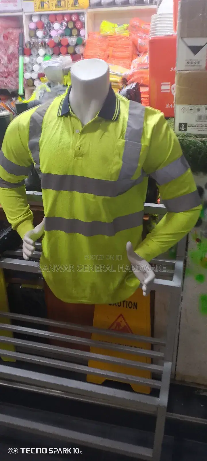 T-shirts With Reflectors.(Colar)