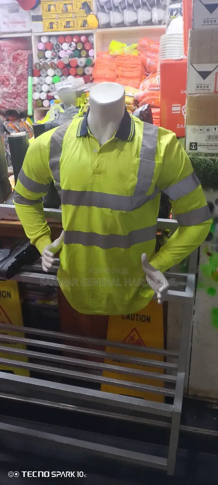 T-shirts With Reflectors.(Colar)