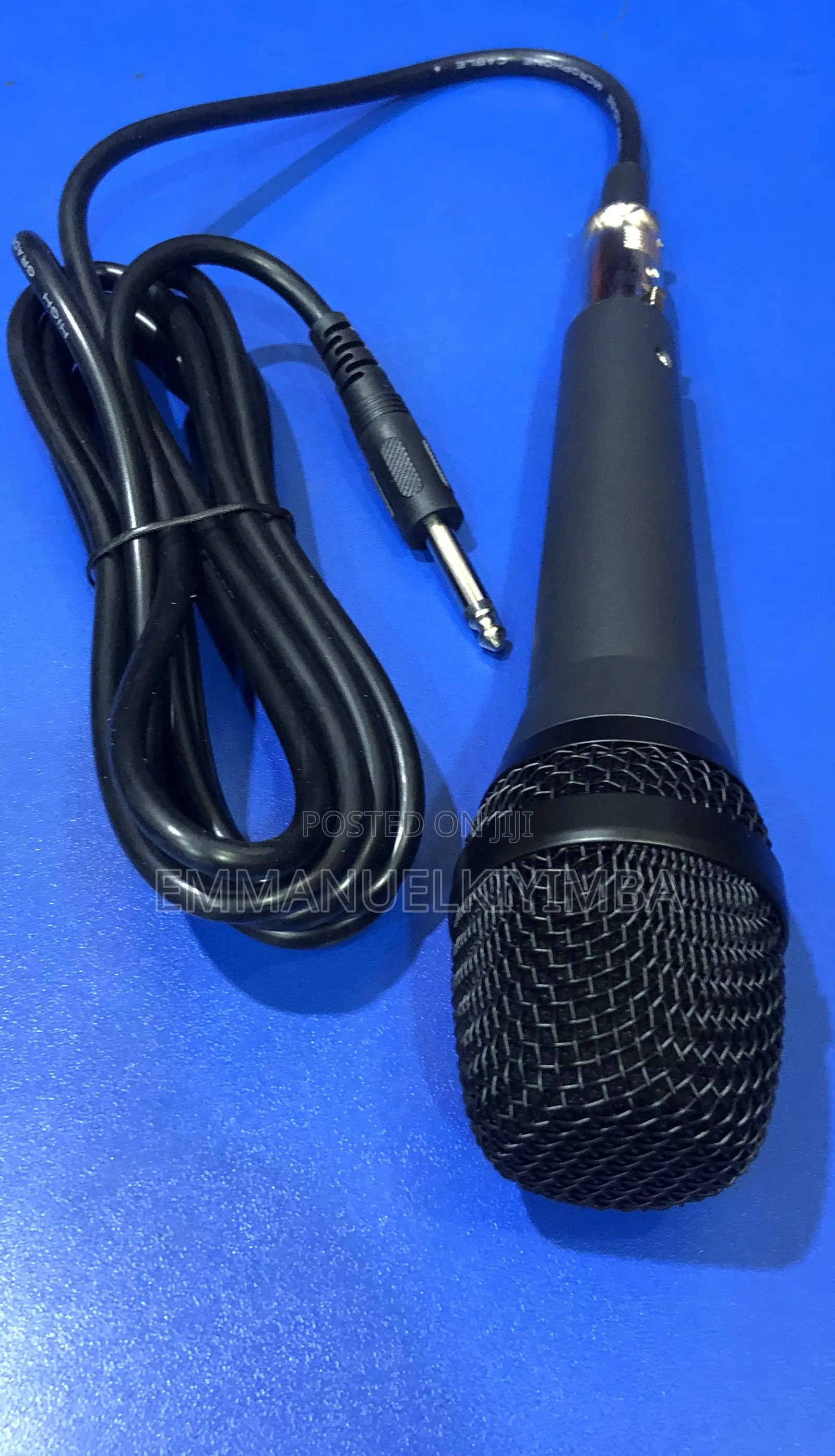 Wire Microphone D7 Vocal