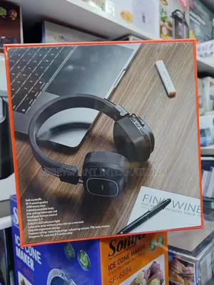Moxom Bluetooth Headphones 20hrs Playtime/Superior Sound
Headphones