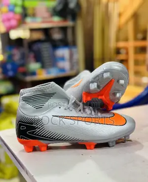 Football Shoes Nike (Kids)