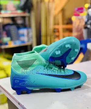 Nike Football Shoes (Kids)
