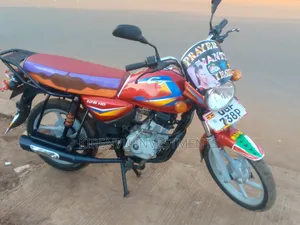 Bajaj Boxer 125 2024 Red