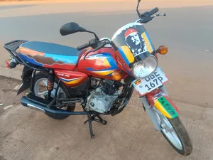 Bajaj Boxer 125 2022 Red