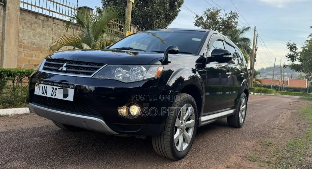 Mitsubishi Outlander 2011 Black