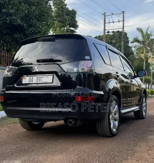 Mitsubishi Outlander 2011 Black