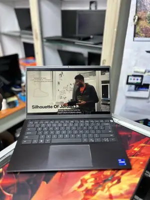 New Laptop Dell Vostro 14 5468 8GB Intel Core I5 SSD 256GB