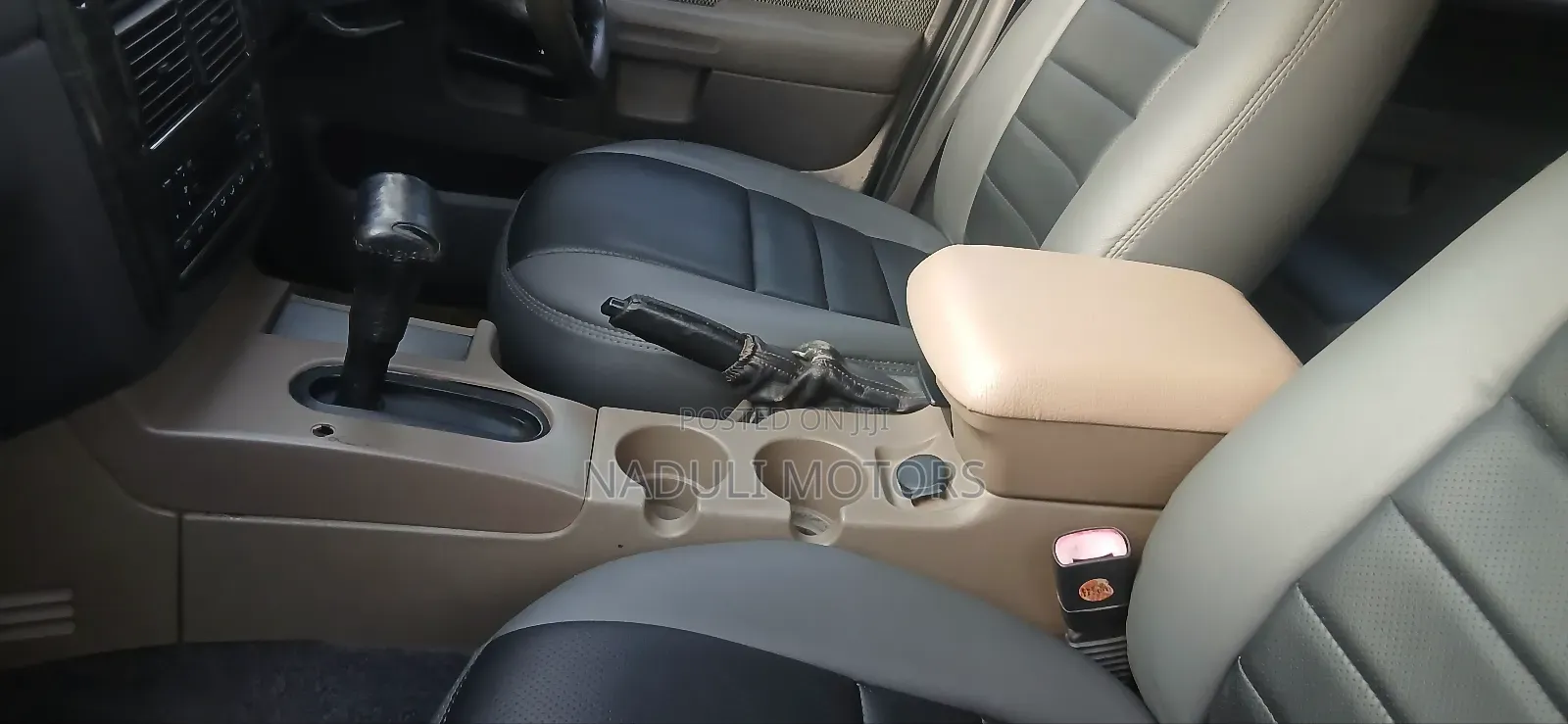 Ford Explorer XLT V8 4x4 2008 Black