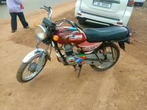 Bajaj Boxer 100 2016 Red