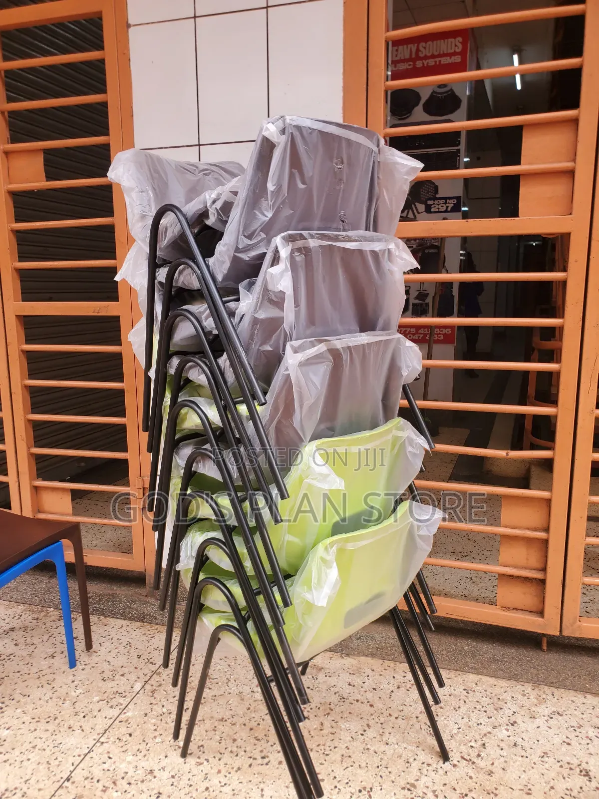 Plain All Size Steel Legs Plastic Chairs Plastic Chairs