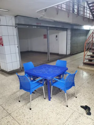 Patio Restaurant/Hotels/and Bars Plastic Chairs and Table Set