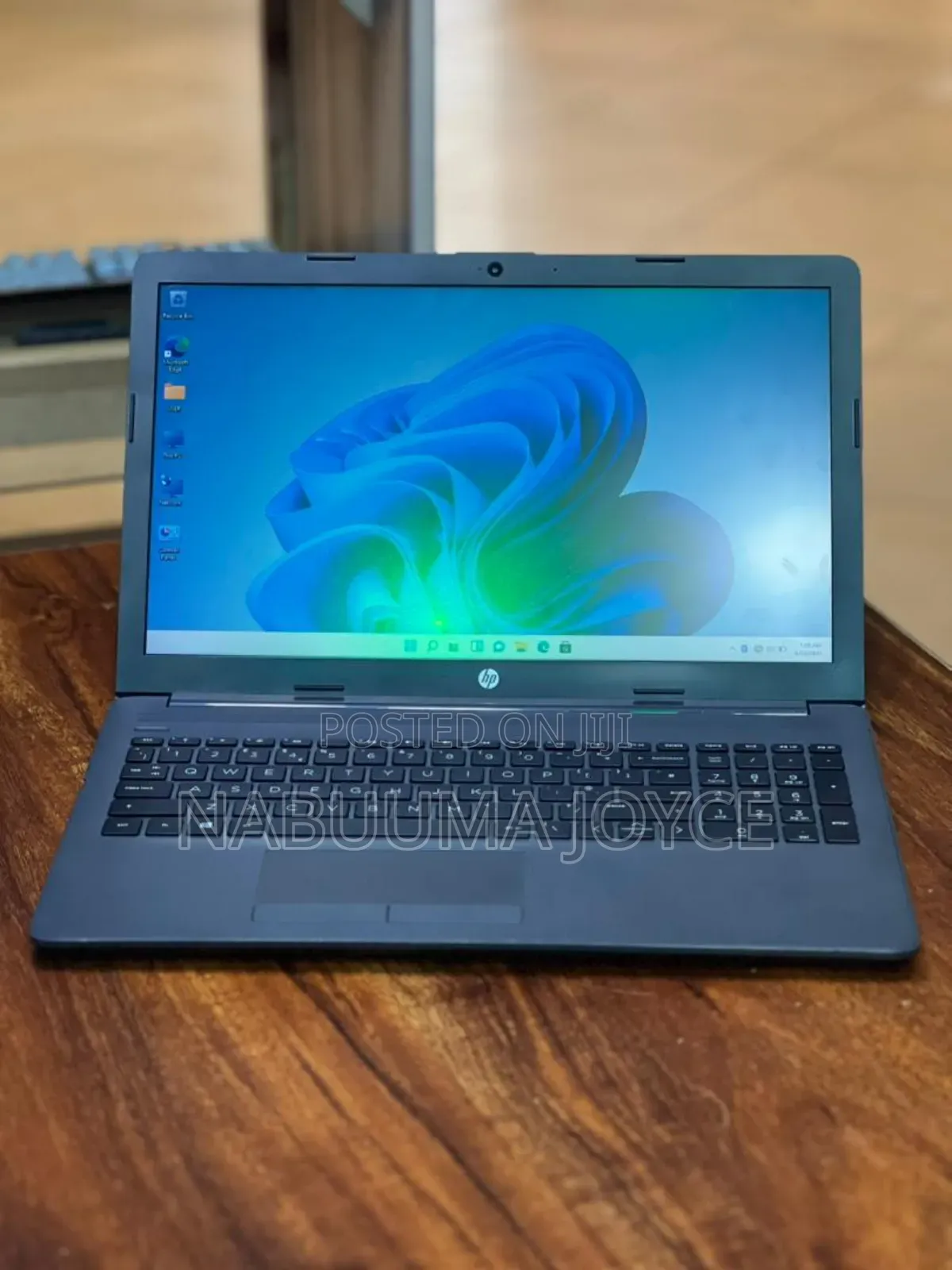 New Laptop HP 250 G4 8GB AMD Ryzen 5 SSD 256GB